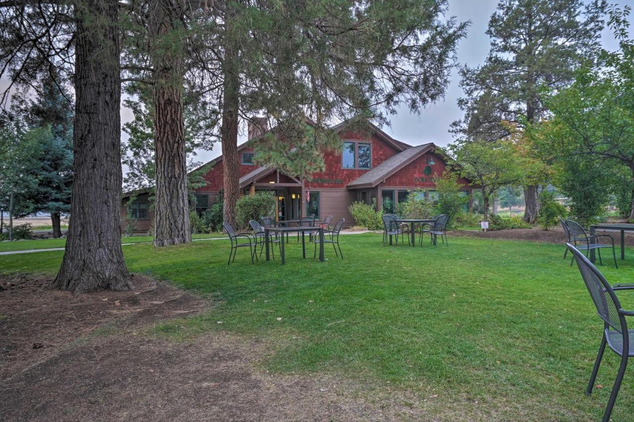 Chalet At Running Y Resort With Wraparound Deck! Klamath Falls Esterno foto